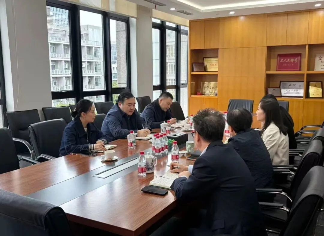 1763344671449553.jpg 640.webp.jpg